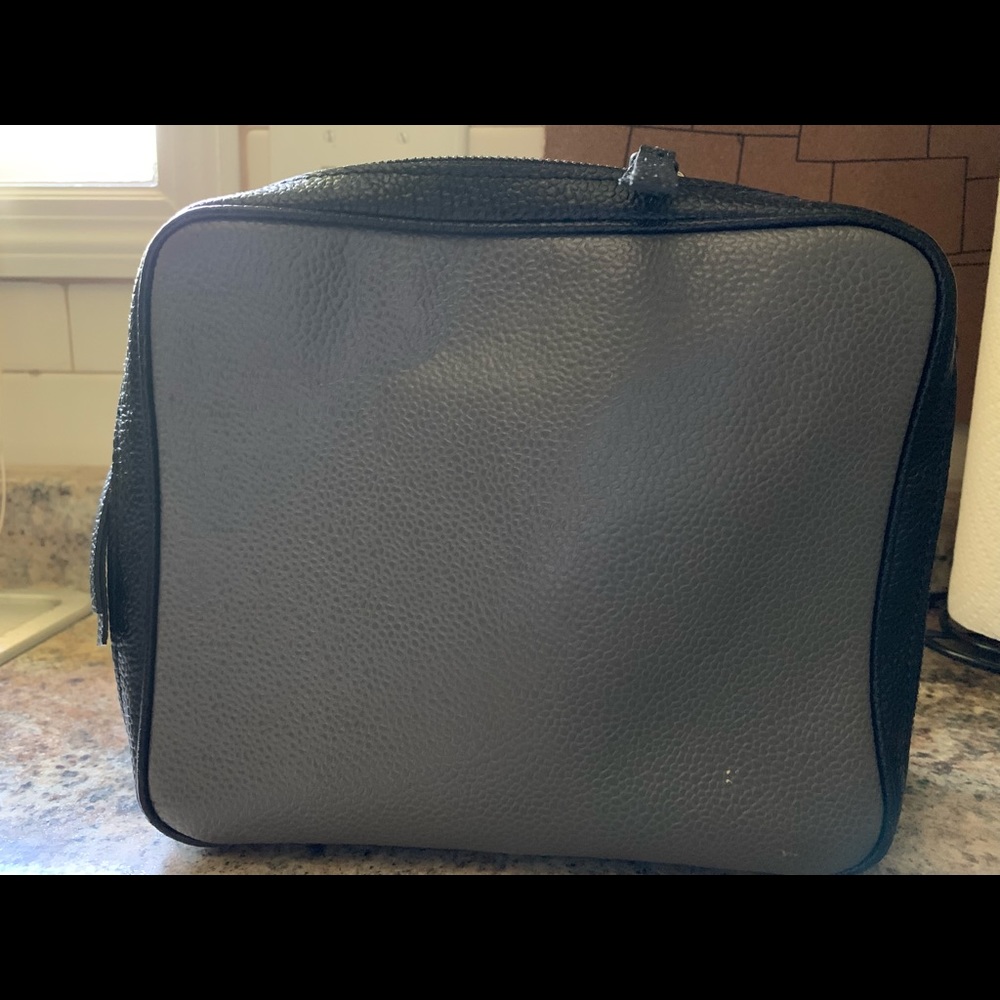 Purse - Picture 2 of 4